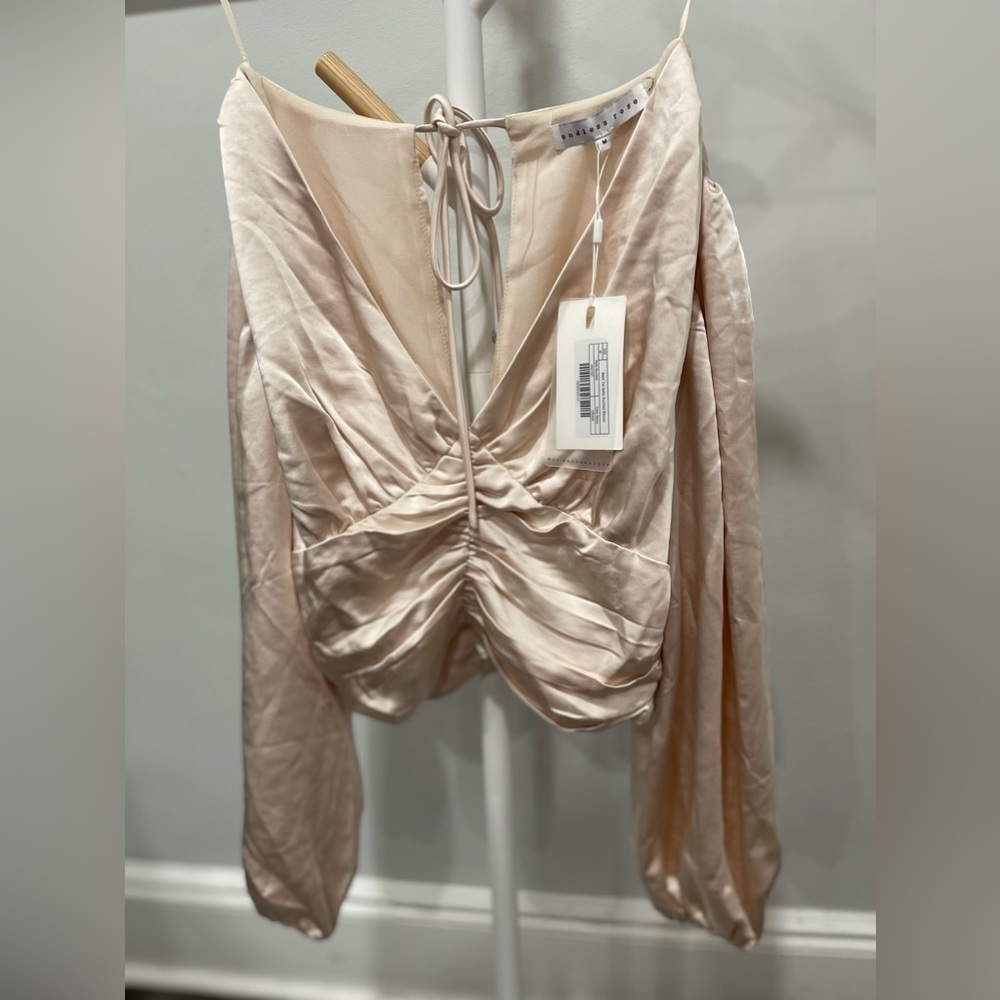 ENDLESS ROSE SATIN RUCHED TOP NEW - Picture 2 of 9